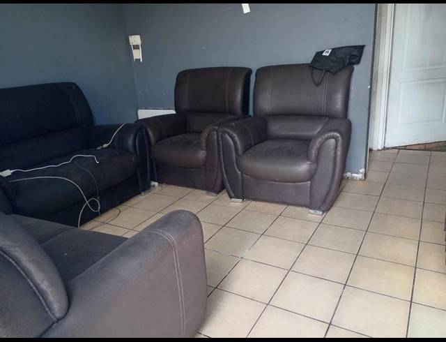 3 BEDROOM HOUSE FOR SALE IN BAYVIEW